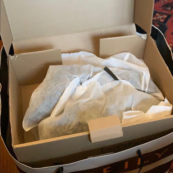 Women’s Pointed Stilettos - Picture 6 of 6